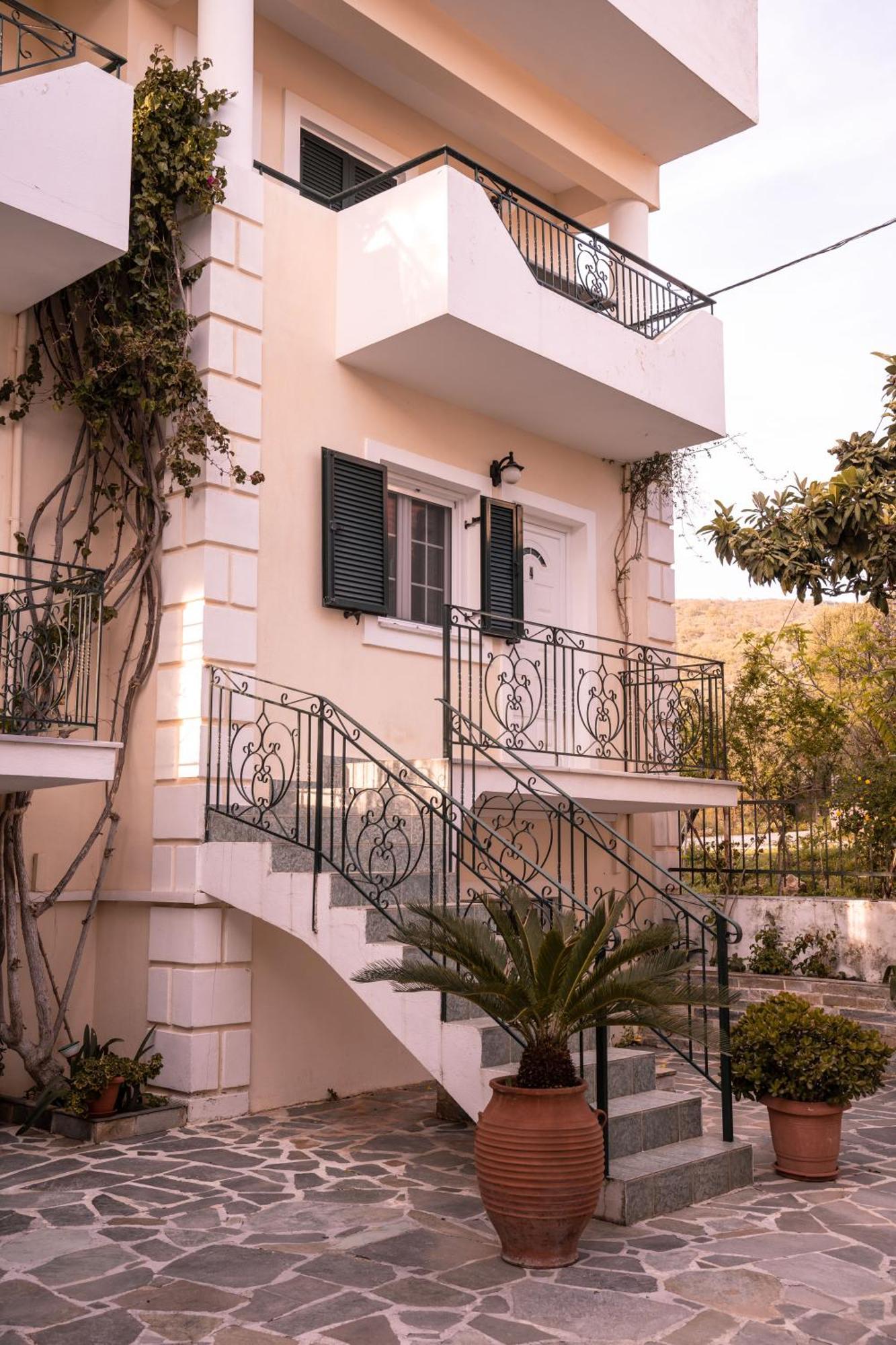 Chrisanthi Apartments Sívota Exterior foto