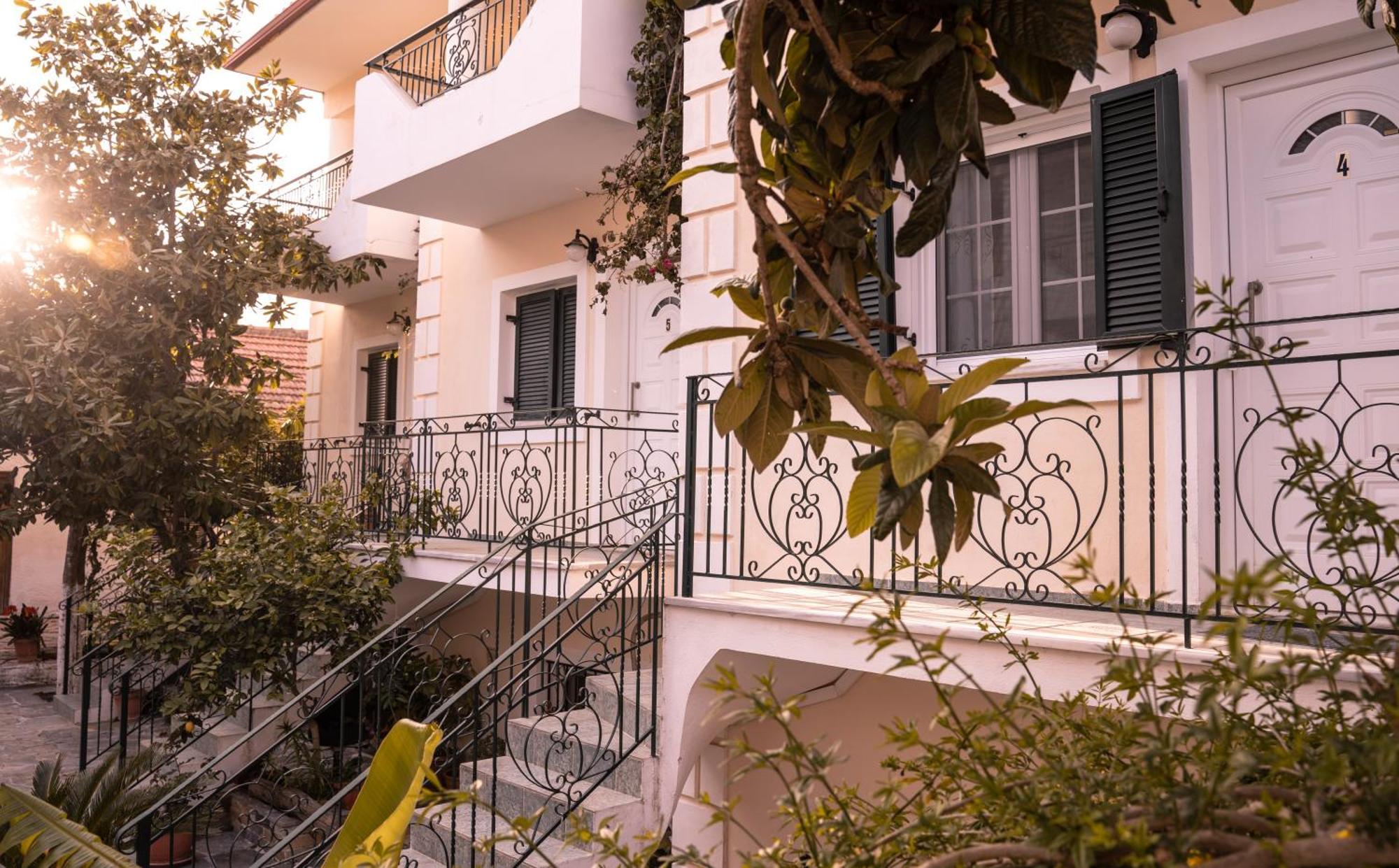 Chrisanthi Apartments Sívota Exterior foto