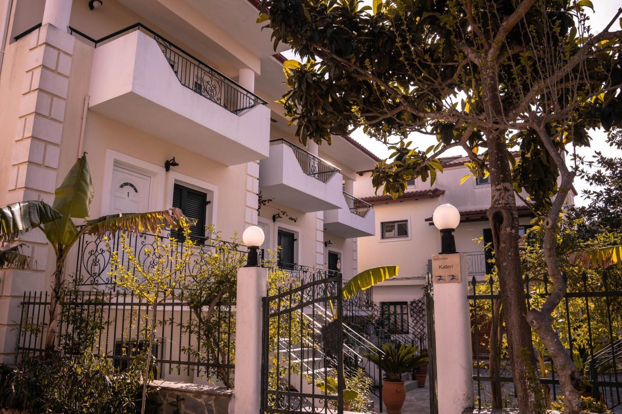 Chrisanthi Apartments Sívota Exterior foto