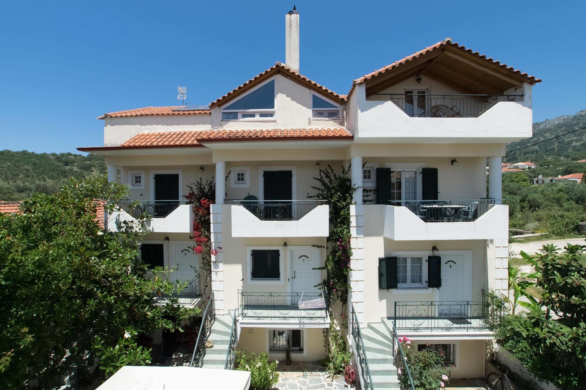 Chrisanthi Apartments Sívota Exterior foto